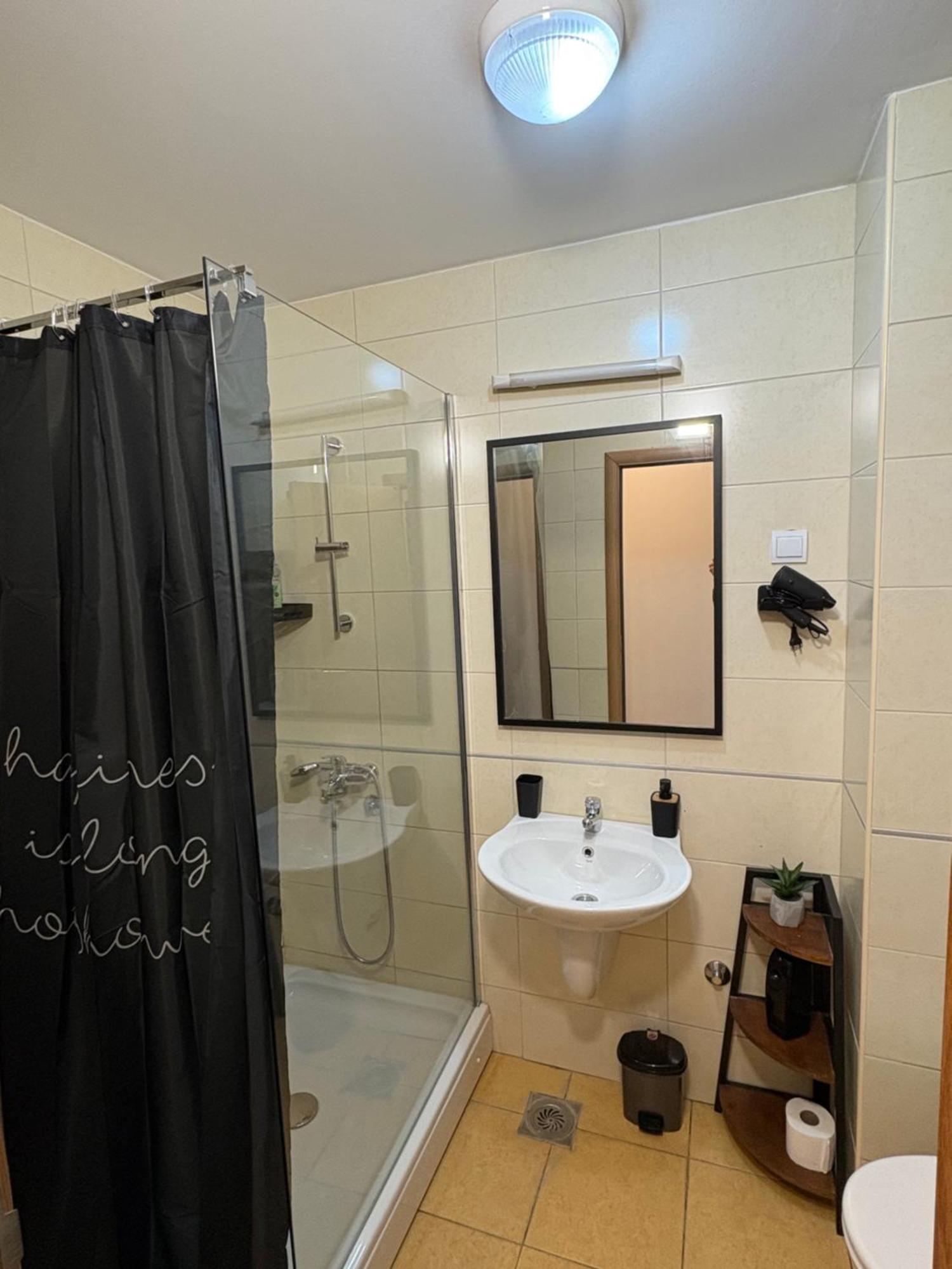 Apartment פודגוריצה מראה חיצוני תמונה